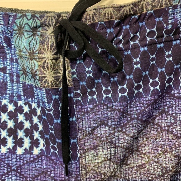 MANDUKA Blue Yoga Athletic 9' Short Lightweight Breathable Movable Coastal Sz XL - Picture 3 of 10